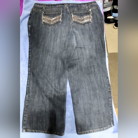 Jeans - Picture 5 of 6